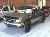 <s>Isuzu Pick-up Spacecab</s> (vendido)